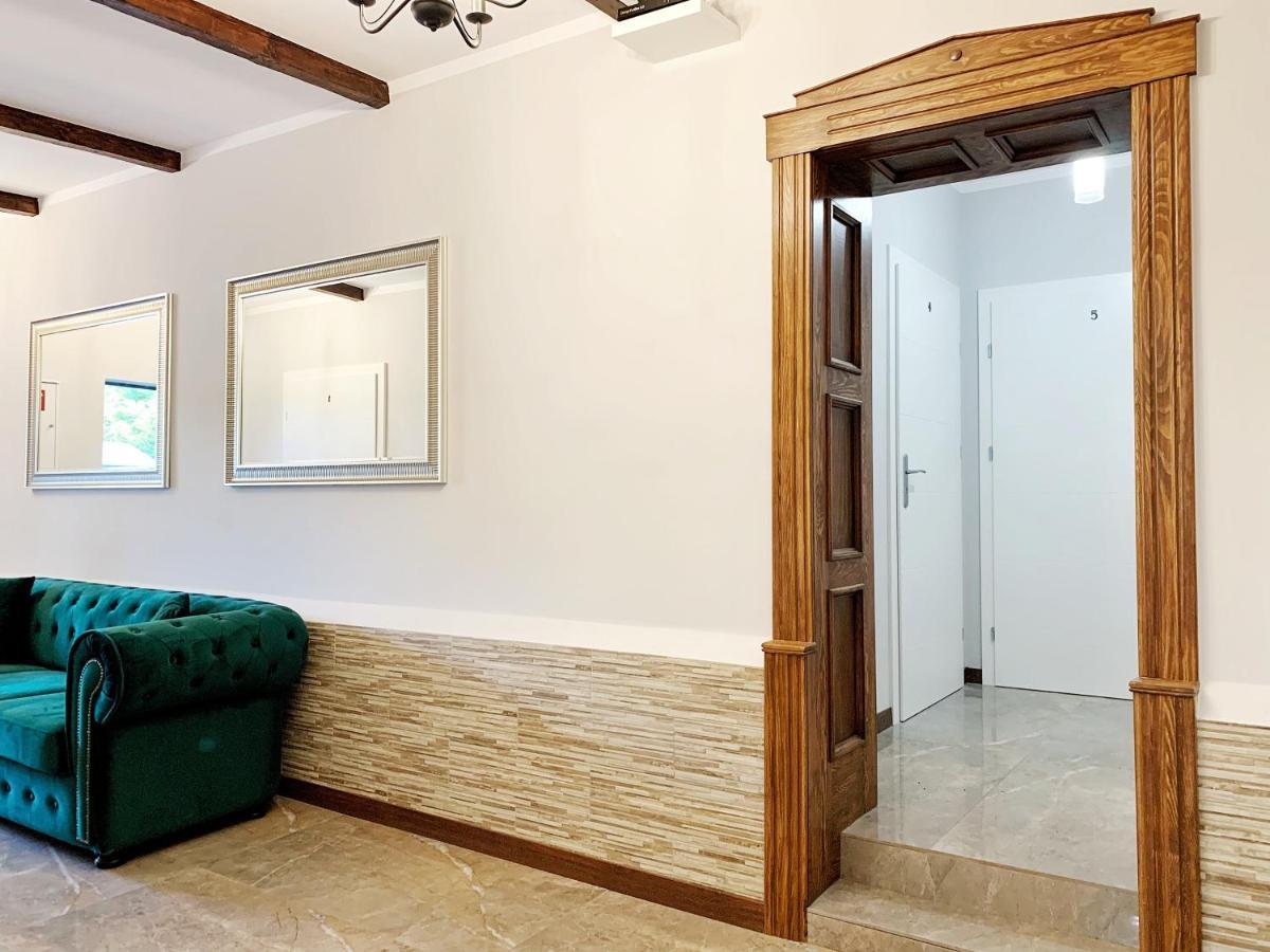 Apartamenty Zz Obryta Екстериор снимка